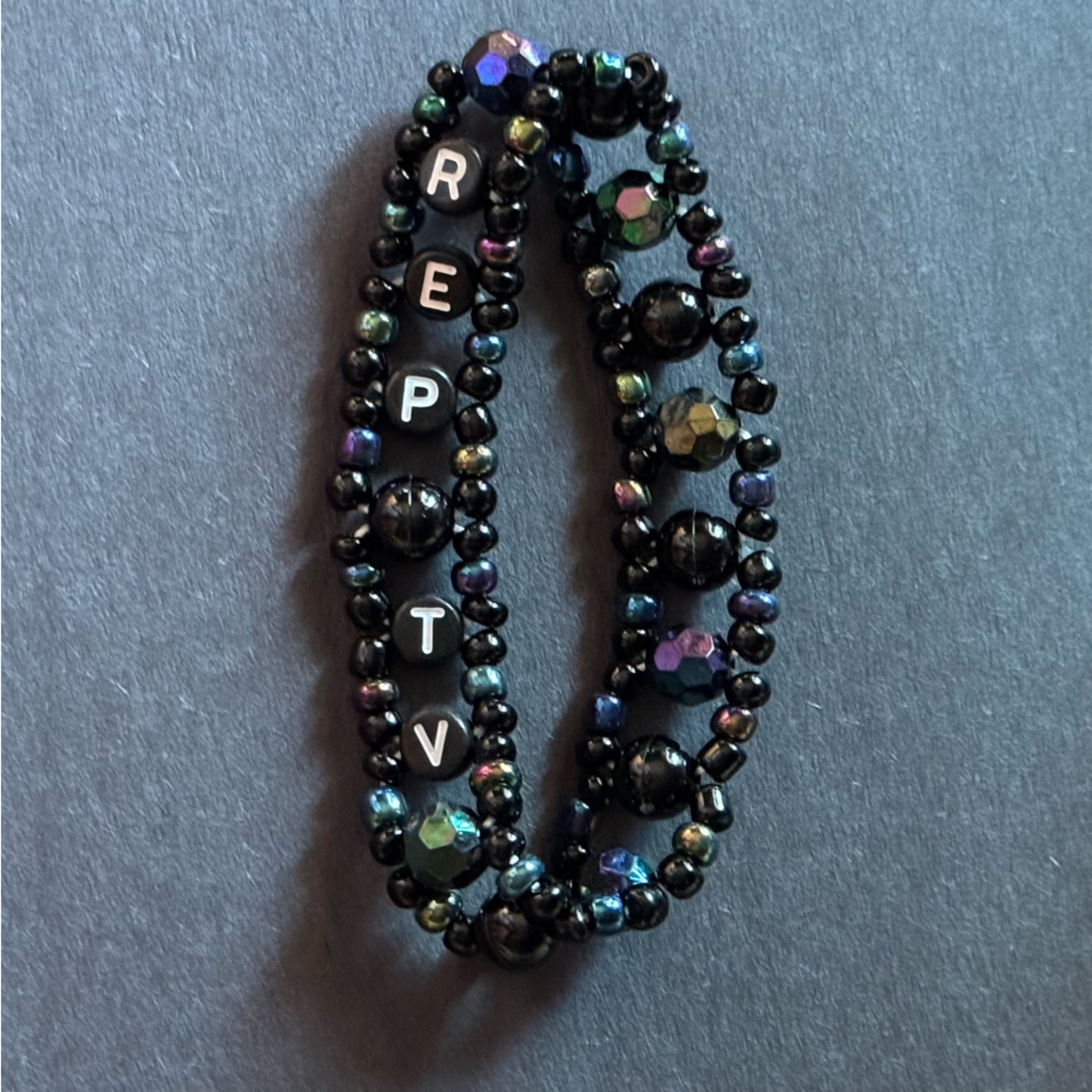 Taylor Swift Rep Tv Bracelet 5$